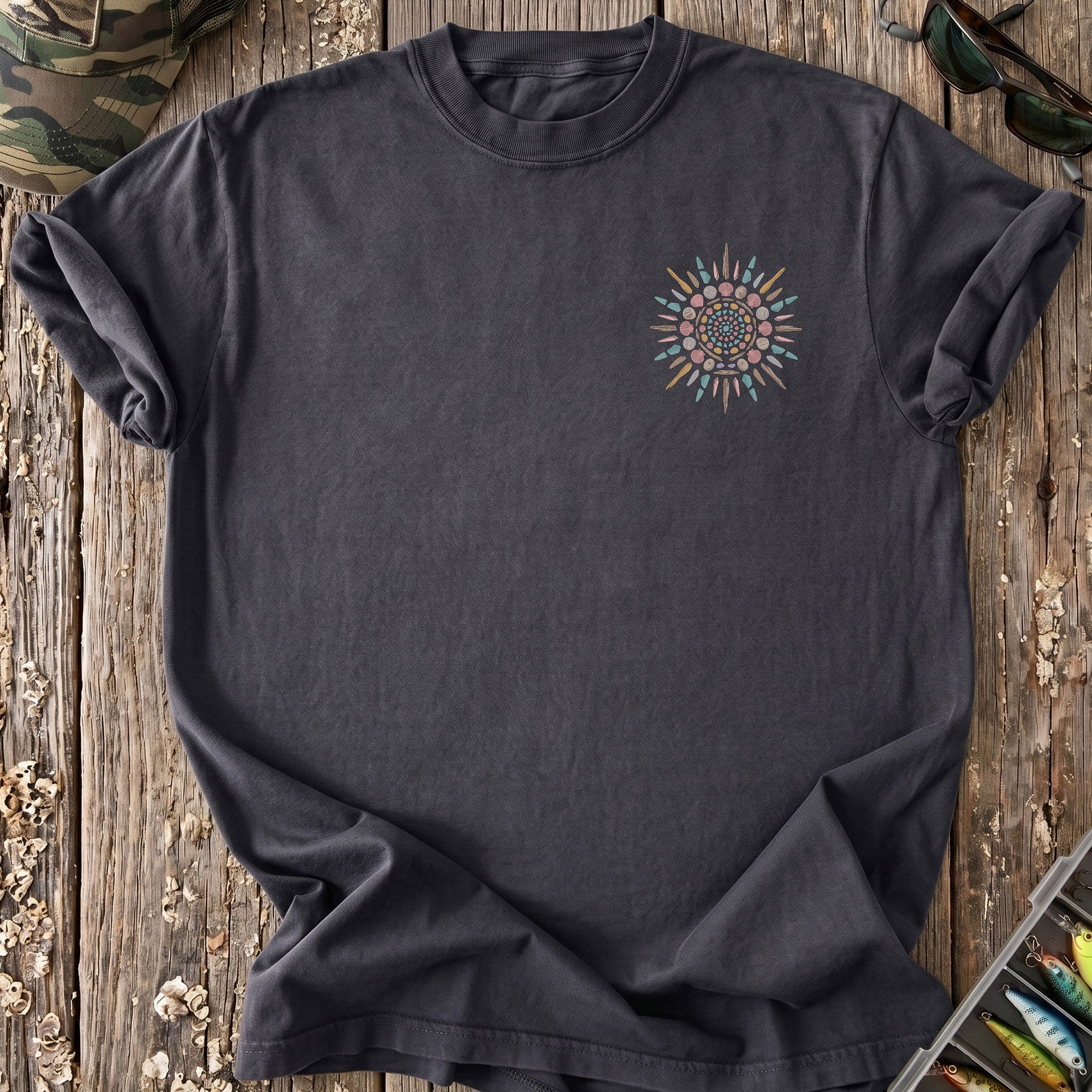 Low-Tide Treasure Sun Pocket Print T-Shirt